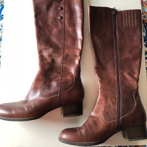Women’s Born Brown Leather Boots Think Fall!
